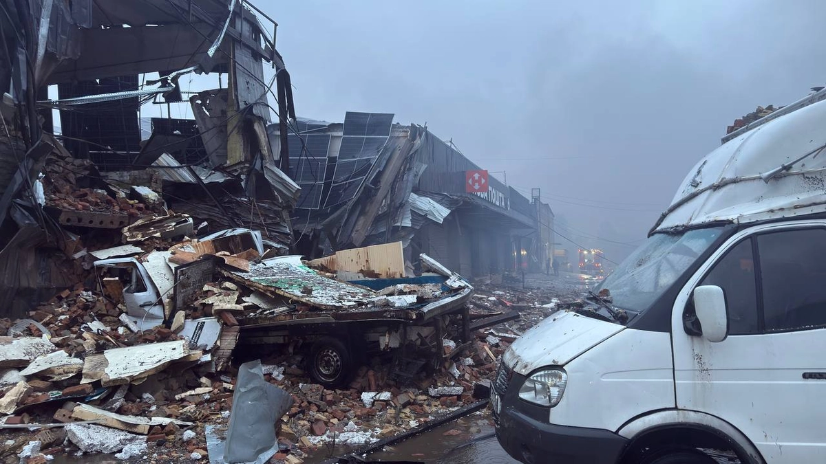 Russian attacks destroy Nova Poshta branch and damage sorting depot in Kyiv Oblast