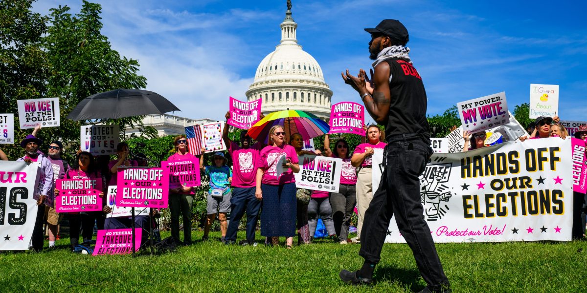 They Trained to Protect Immigrants From ICE. Now They’re Prepping to Defend the Midterm Elections.