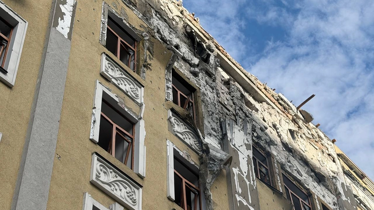 Drone damages High Council of Justice building in Kyiv, injuring 6 – photos