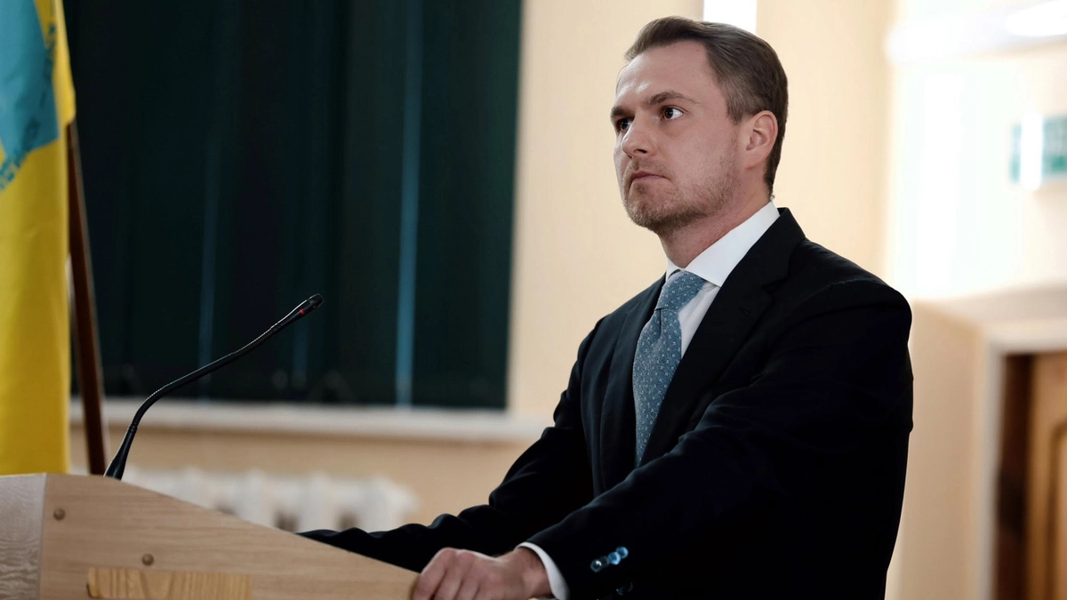 Former prosecutor general left Ukraine in luxury taxi – UP sources