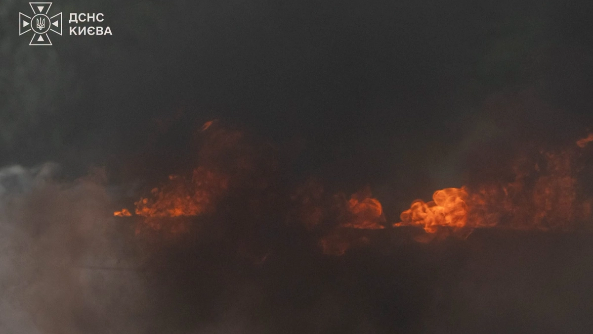 Russians hit Kyiv with ballistic missiles: man killed, two others injured