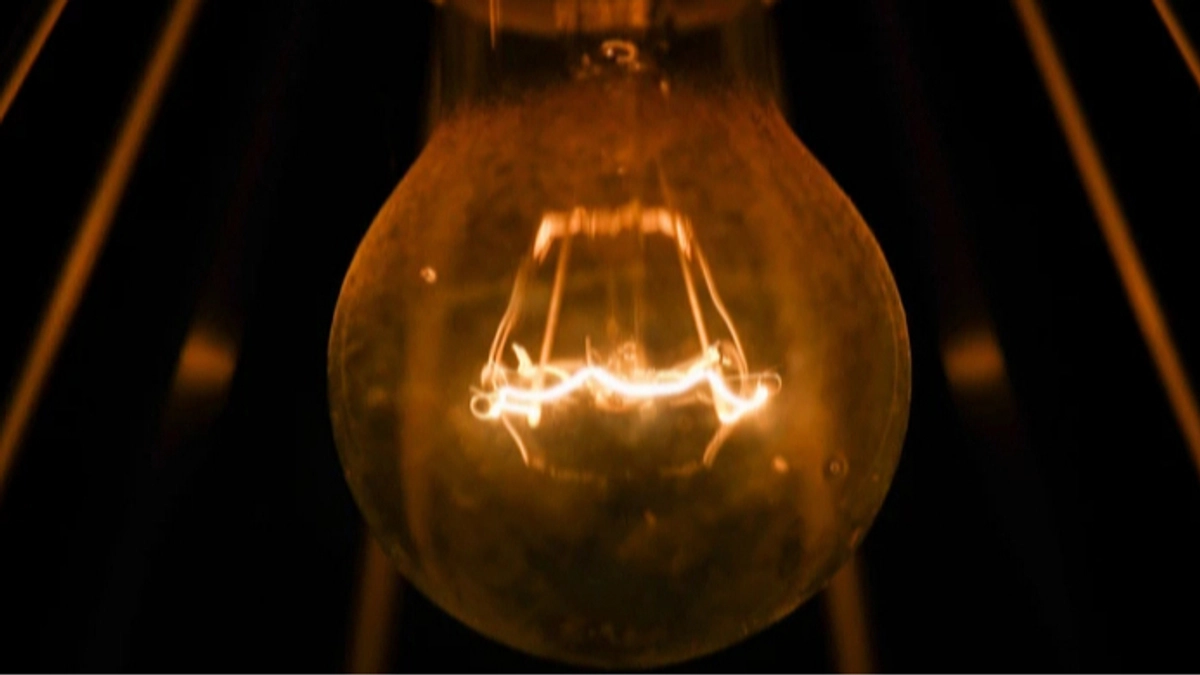 Ukraine's electricity consumption plunges to record low due to Russian attacks