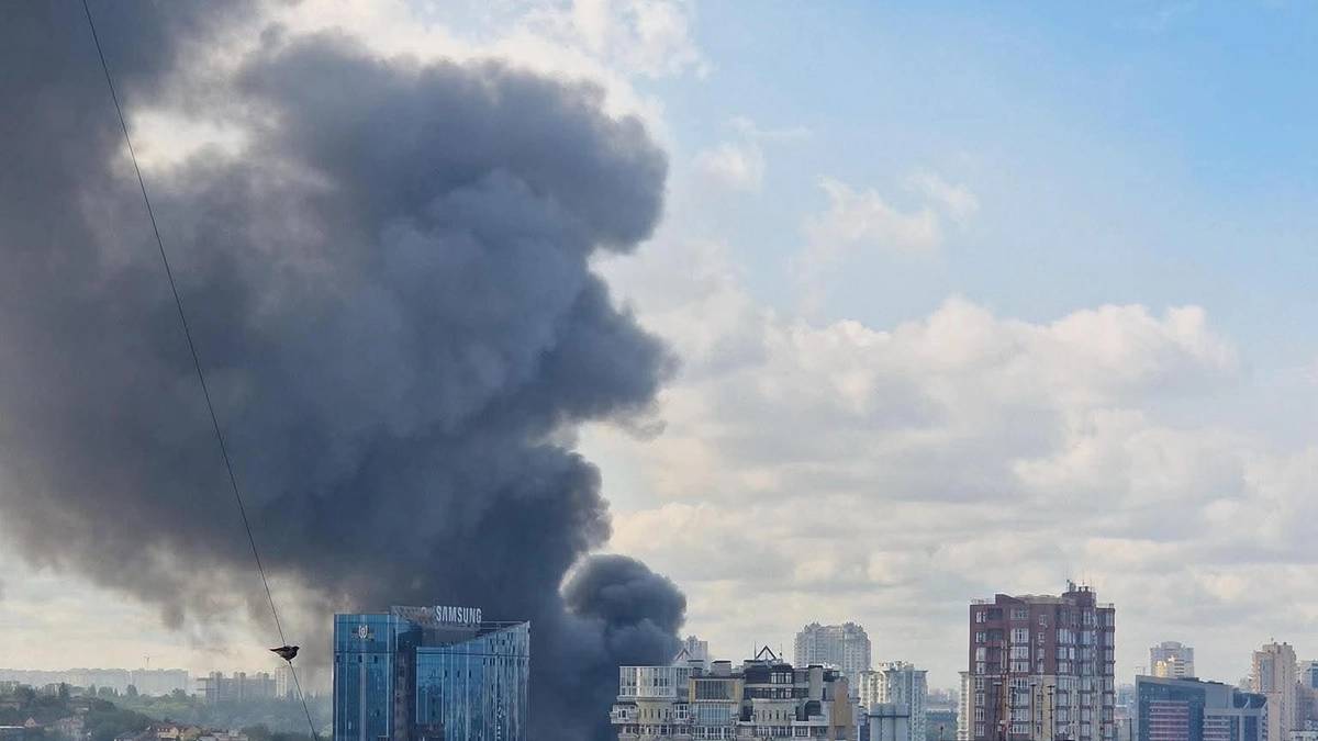 Drone lands on shop in Kyiv, heavy smoke reported near railway station