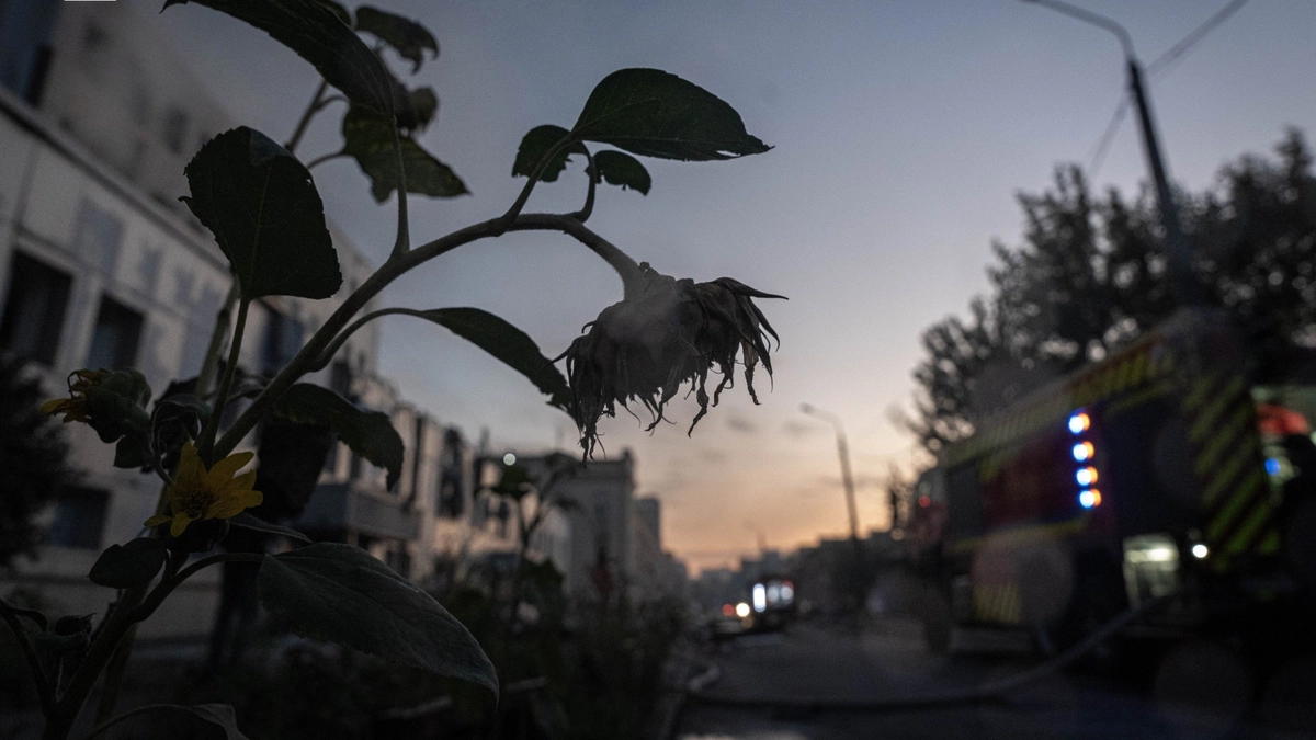 Russian forces attack Kyiv: one injured and high-rise building damaged – photos, video