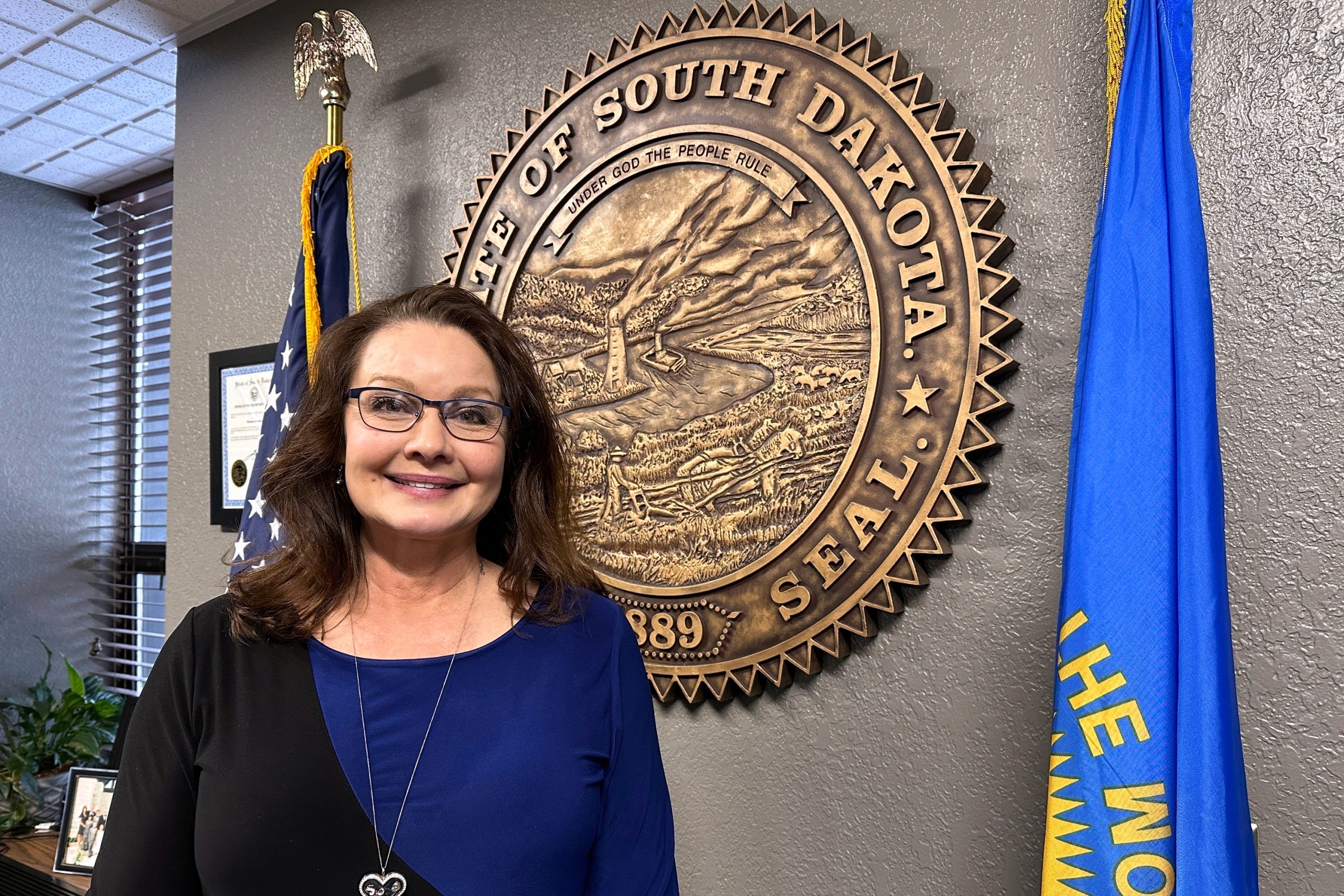 Republican who oversees South Dakota’s elections endorses a Democrat in the race to succeed her