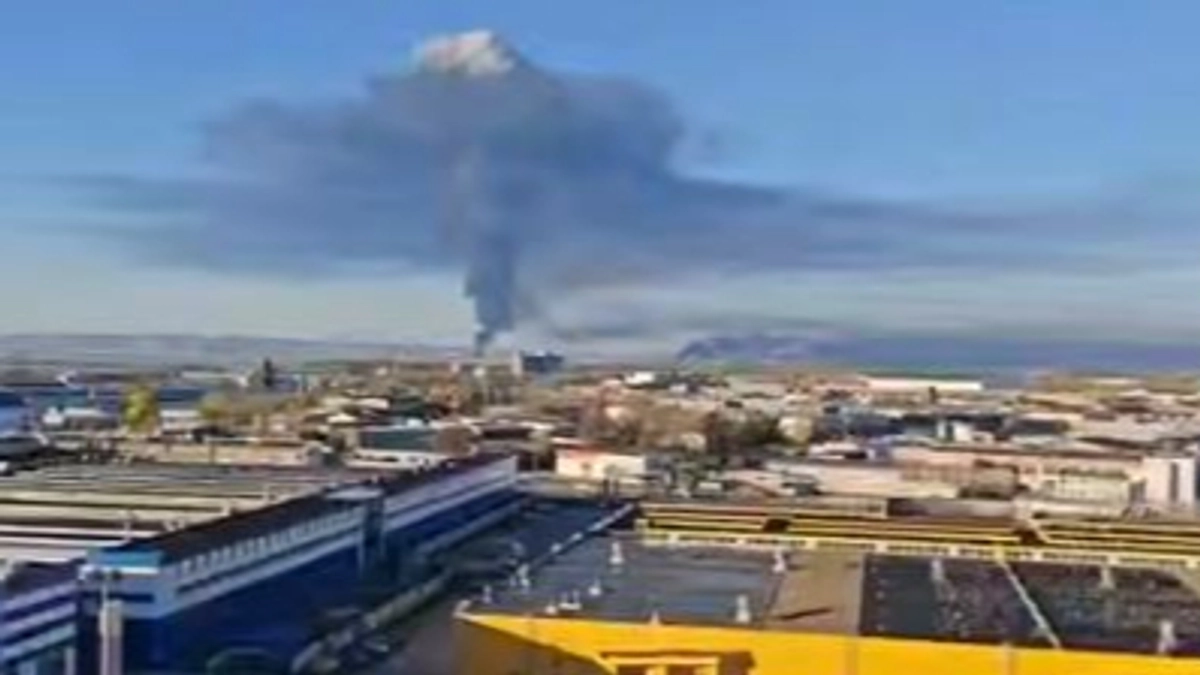 Ukrainian forces strike Russian refineries in Perm and Novoshakhtinsk – video