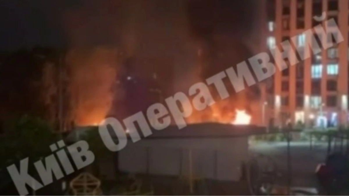 Russian drone hits apartment block in Kyiv: injuries reported