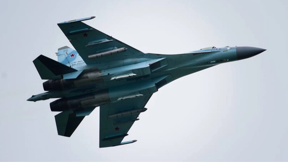 Ukrainian drones fly 500 km to hit Russian Su-35 and Su-34 fighters at Khanskaya air base