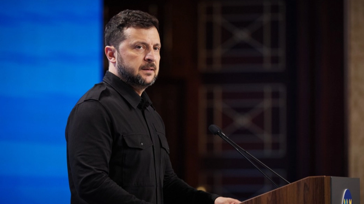 Majority of Ukrainians believe Zelenskyy should not run for second term – survey