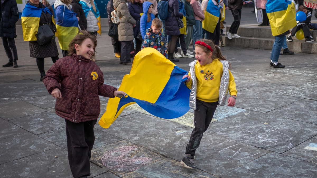 75% of Ukrainians open to negotiations with Russia to end war – survey