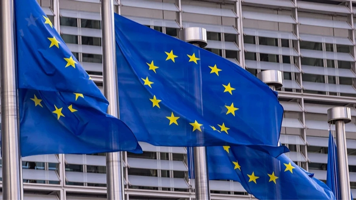 European Commission calls Russia's nuclear threats an intimidation tactic